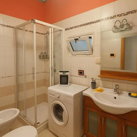 Grey Angel Oak House Near The Station Апартаменты *