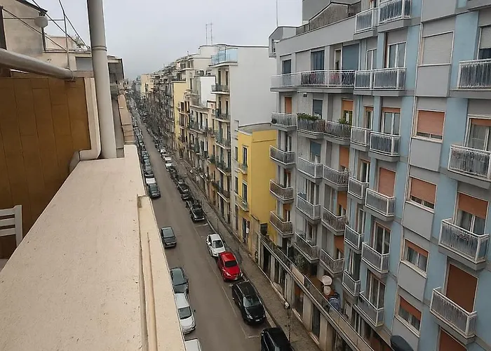 Апартаменты Grey Angel Oak House Near The Station Бари