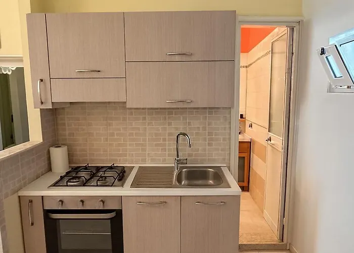 Grey Angel Oak House Near The Station Бари