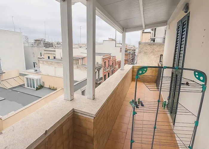 Grey Angel Oak House Near The Station Бари